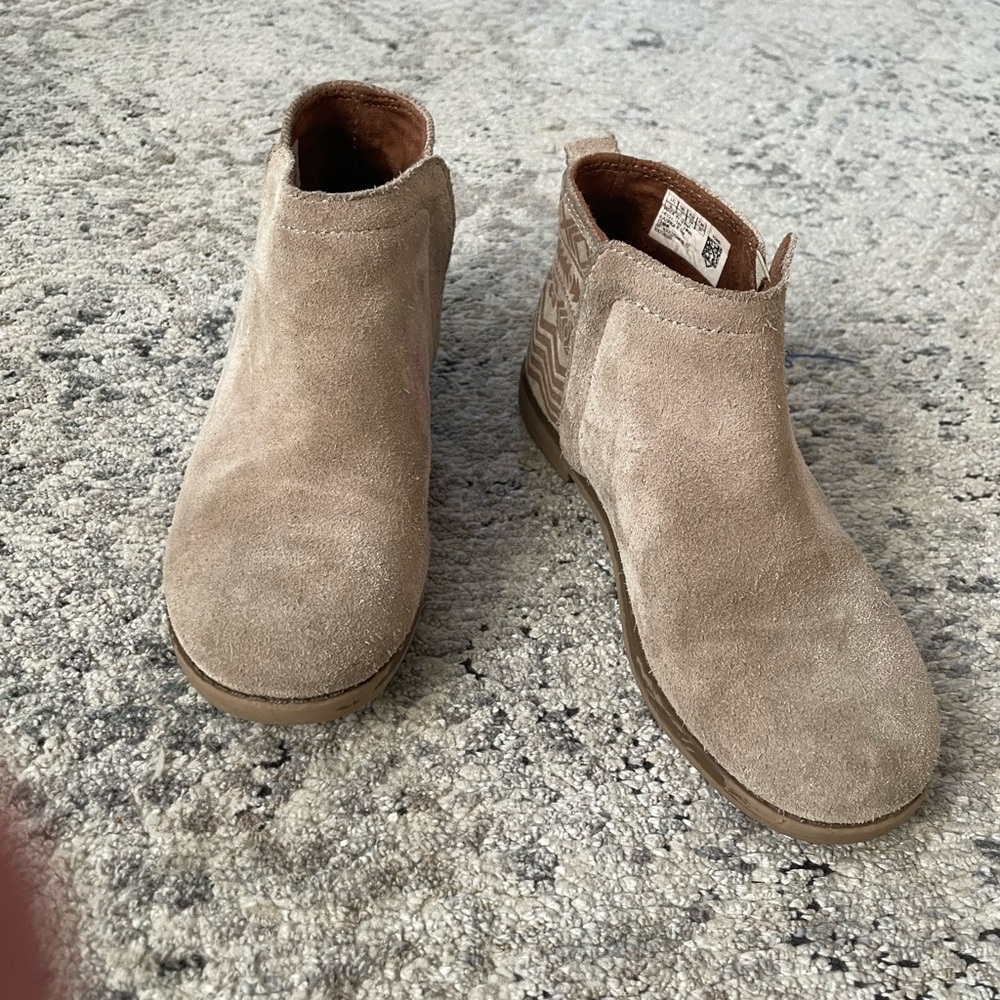 Toms Booties - Picture 2 of 7